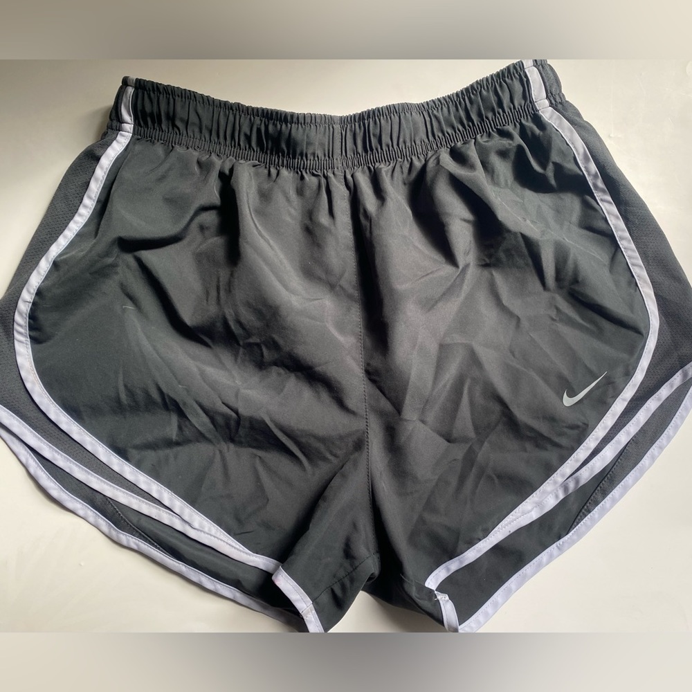 Nike Shorts dri fit work out women’s black medium